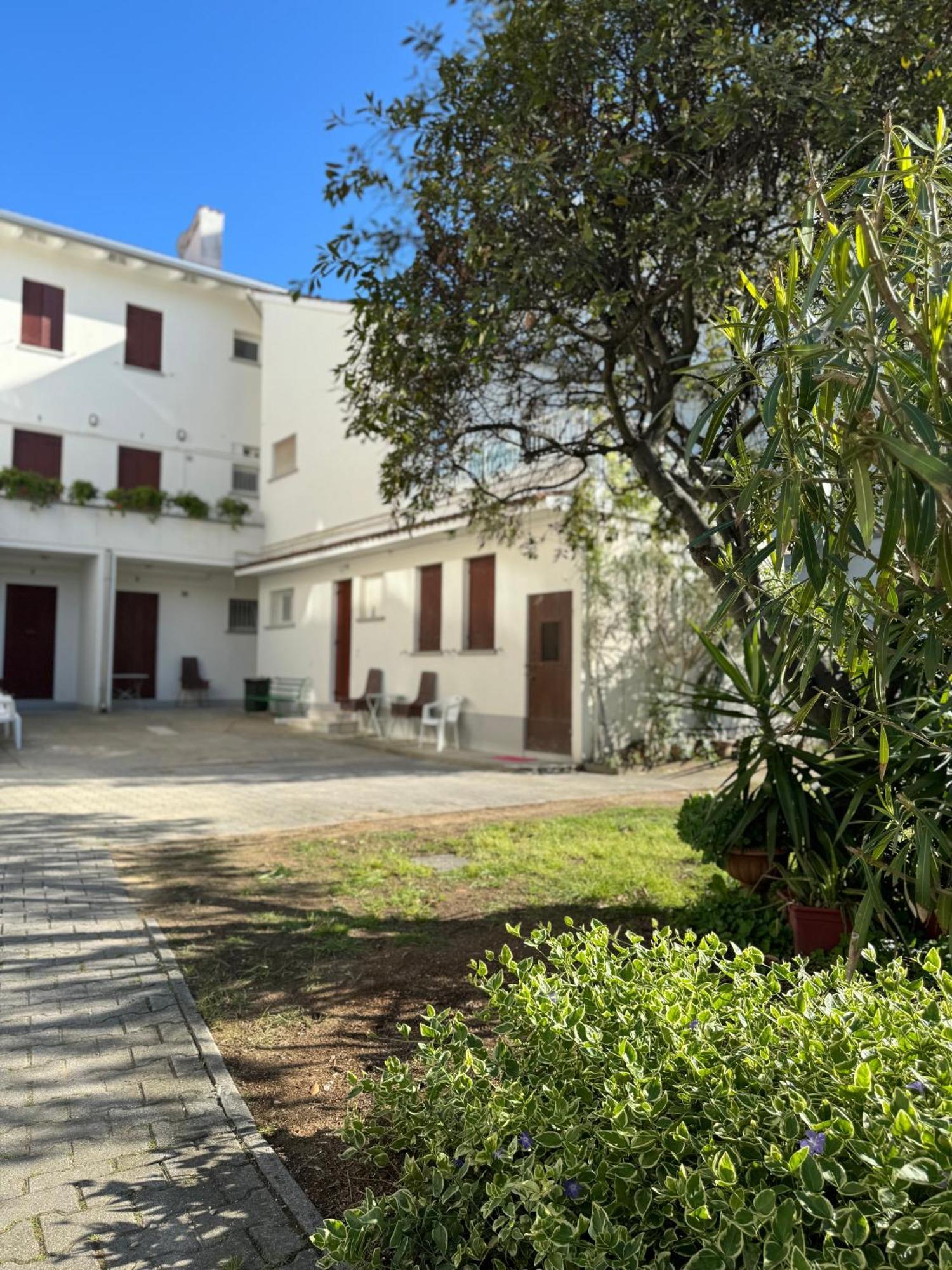 App4Rent Villa Zanetti - Appartamenti Con Spiaggia Privata Frontemare Lido di Jesolo Eksteriør billede