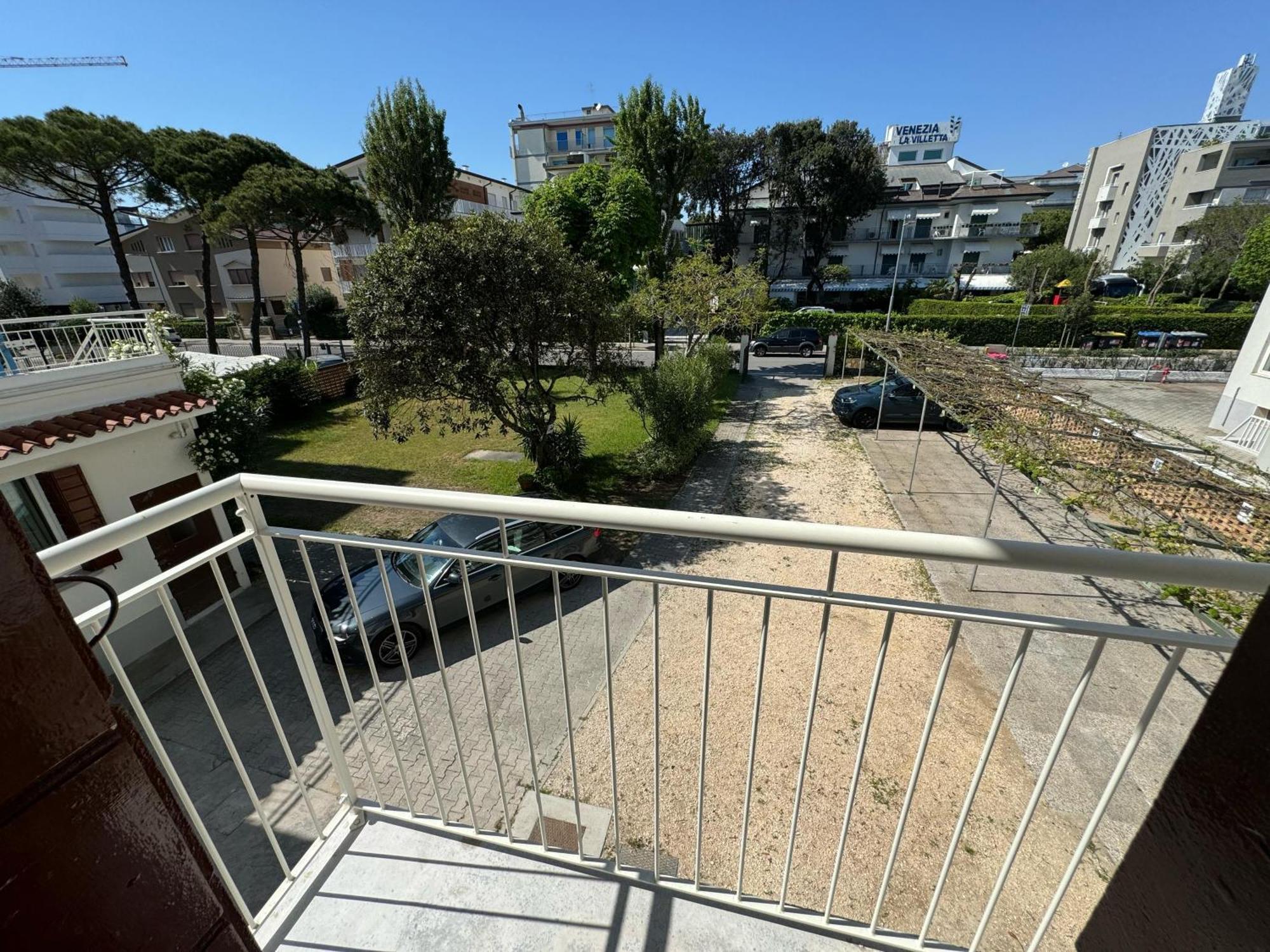 App4Rent Villa Zanetti - Appartamenti Con Spiaggia Privata Frontemare Lido di Jesolo Eksteriør billede